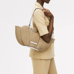 The Lily - Raffia